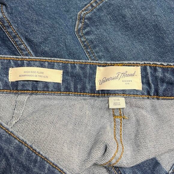 NWT Universal Thread High Rise Flare Denim Jeans Medium Wash Junior Size 17R - Picture 3 of 6